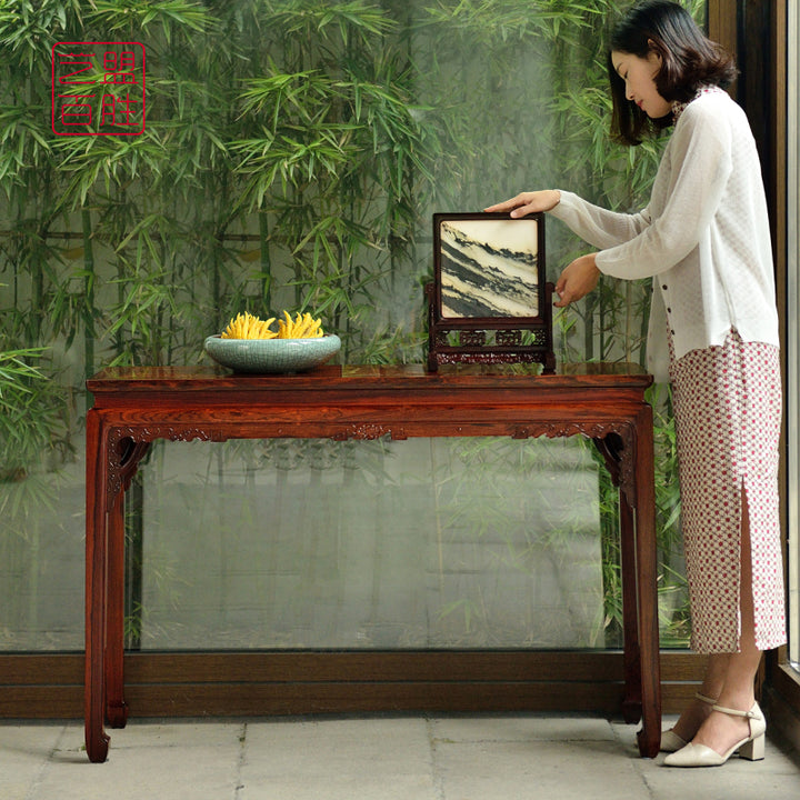 Granadillo Qingfeng console table with elegant design