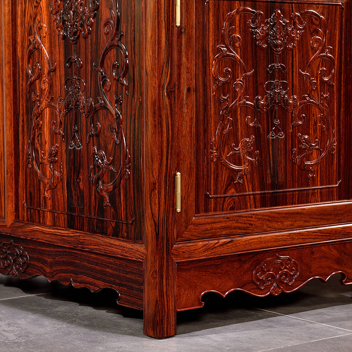 Detailed view of a Granadillo desk with polished finish