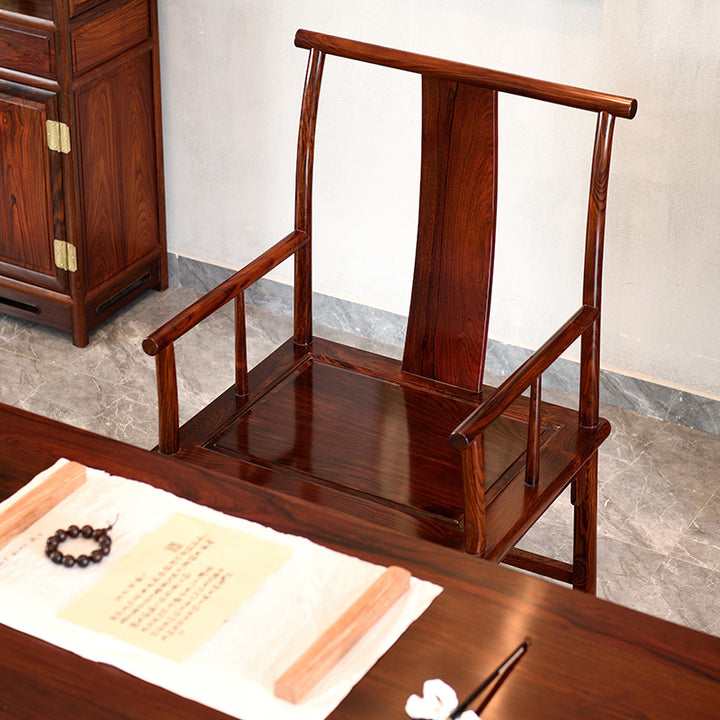 Detailed view of Granadillo painting table and chairs